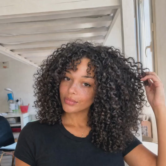 La Routine Complète Curl Pop — boucles définies, zéro effet carton, la routine en 5 étapes